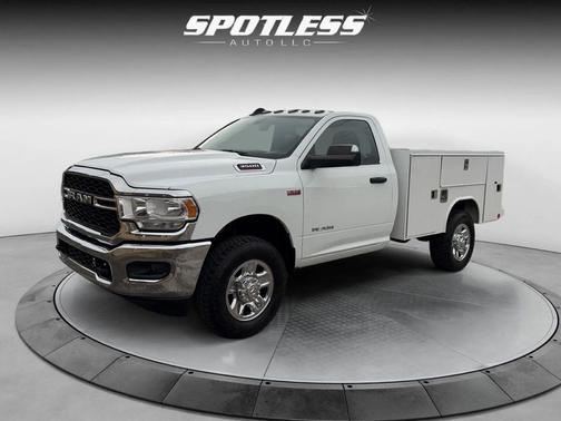 Bright White Clear Coat 2022 RAM 3500 Tradesman