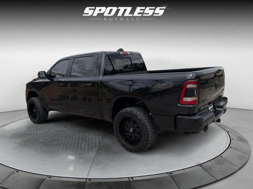Diamond Black Crystal Pearlcoat 2020 RAM 1500 Lone Star