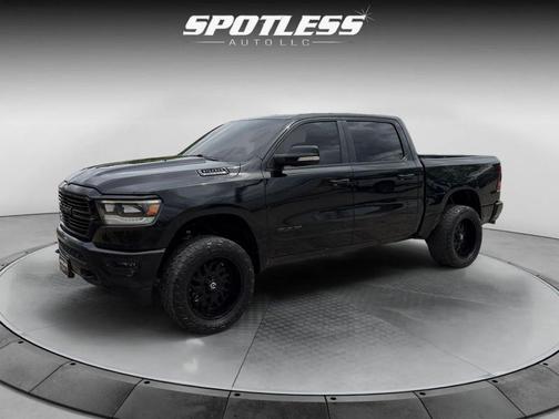 Diamond Black Crystal Pearlcoat 2020 RAM 1500 Lone Star