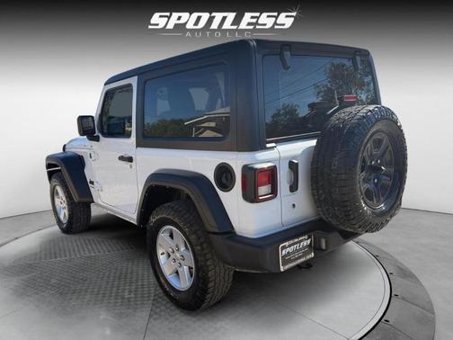 2022 Jeep Wrangler Sport