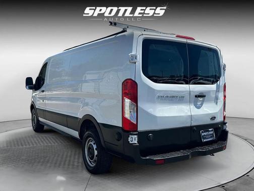 Oxford White 2019 Ford Transit-250 Base