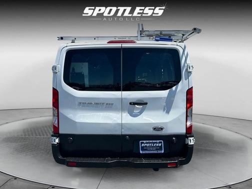 Oxford White 2019 Ford Transit-250 Base