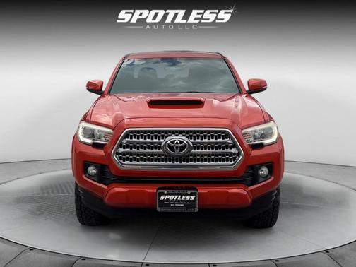 2016 Toyota Tacoma TRD Sport
