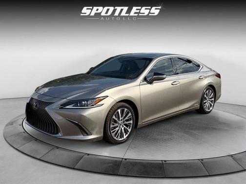 2020 Lexus ES 300h Premium