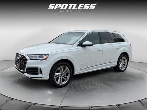 2021 Audi Q7 45 Premium Plus