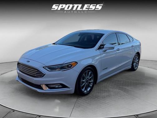 2017 Ford Fusion Hybrid SE