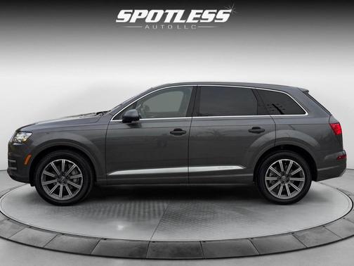 2019 Audi Q7 45 Premium Plus