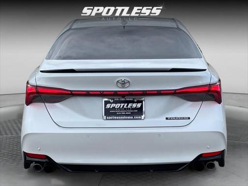 2019 Toyota Avalon Touring