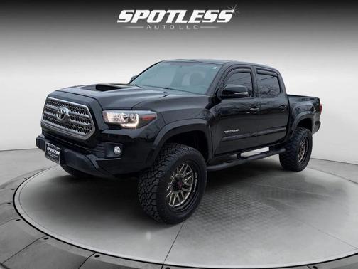 2016 Toyota Tacoma TRD Sport