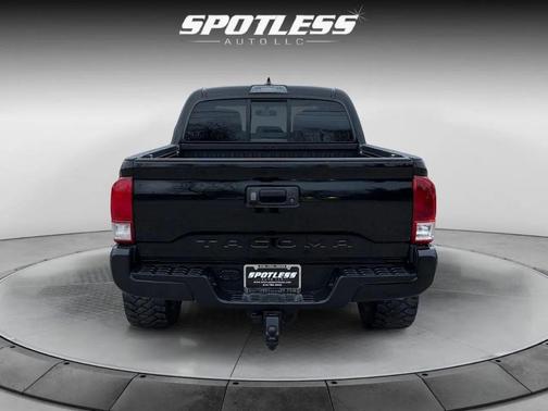 2016 Toyota Tacoma TRD Sport