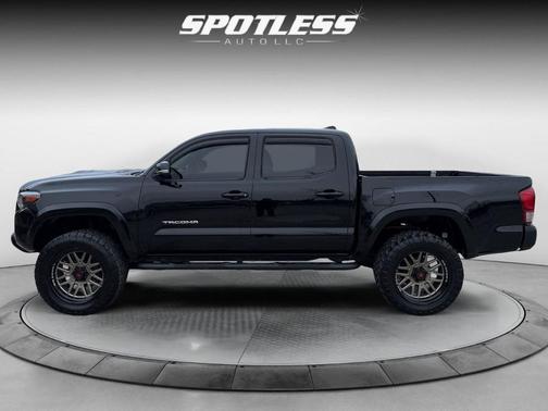 2016 Toyota Tacoma TRD Sport