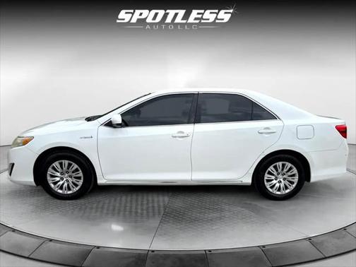 2014 Toyota Camry Hybrid XLE