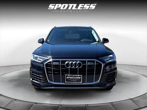 2020 Audi Q7 45 Premium Plus