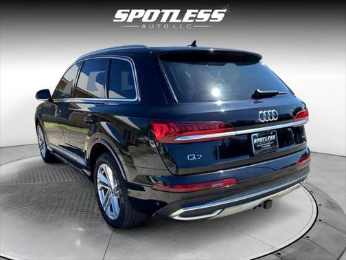 2020 Audi Q7 45 Premium Plus