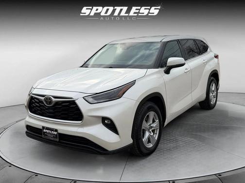 2021 Toyota Highlander LE