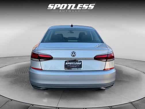 2020 Volkswagen Passat 2.0T SE
