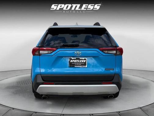 2019 Toyota RAV4 Adventure