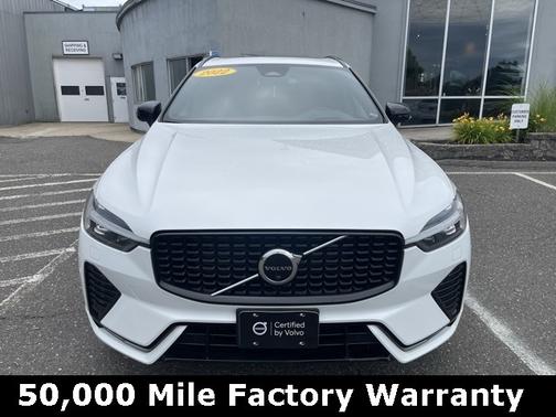 2022 Volvo XC60 B6 AWD R-Design