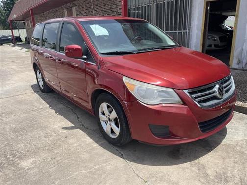 2009 Volkswagen Routan SE