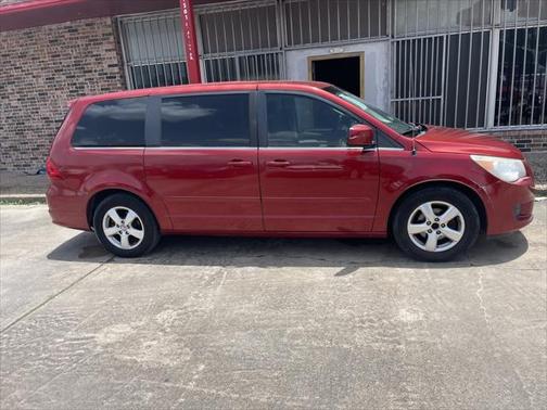 2009 Volkswagen Routan SE