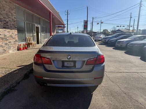 2013 BMW 528 4dr Sdn 528i RWD