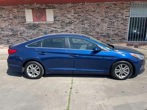 2017 Hyundai SONATA SE