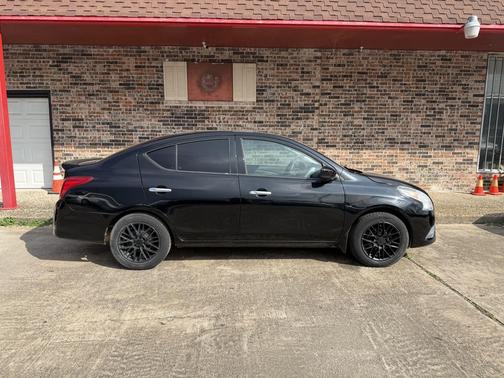 2015 Nissan Versa 1.6 SV
