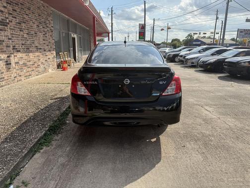 2015 Nissan Versa 1.6 SV