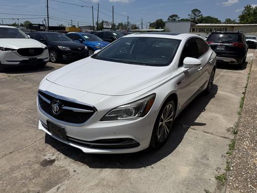 White 2019 Buick LaCrosse Premium