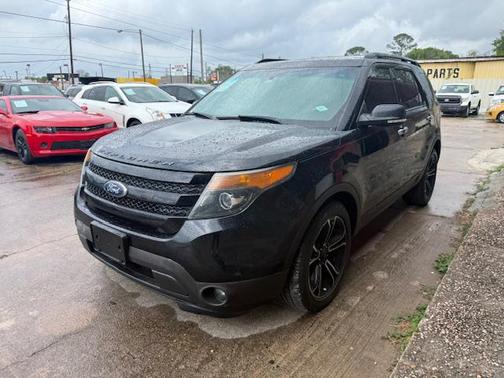 Black 2013 Ford Explorer Sport