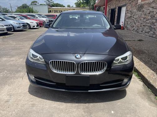 2011 BMW 550 4dr Sdn 550i RWD