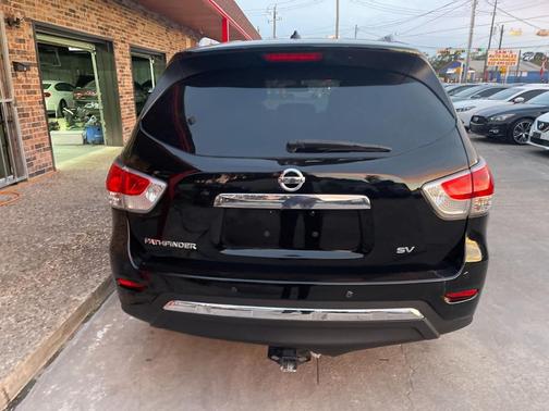 2016 Nissan Pathfinder SV