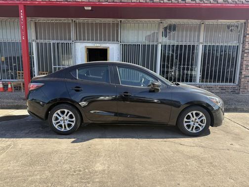 2016 Scion iA 4dr Sdn Man (Natl)