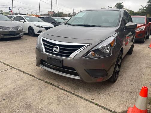 2016 Nissan Versa 1.6 S+