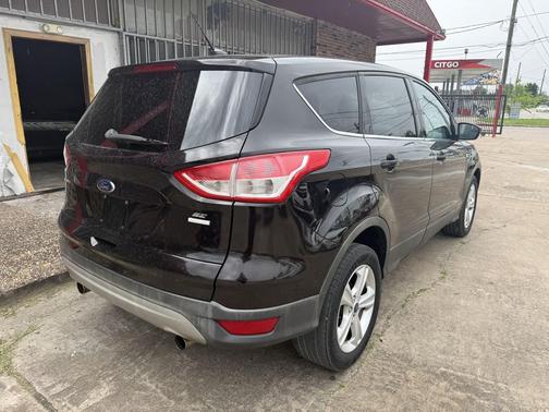 Black 2013 Ford Escape SE