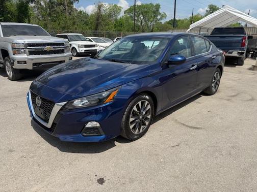Blue 2022 Nissan Altima S FWD
