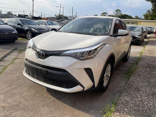 White 2021 Toyota C-HR LE