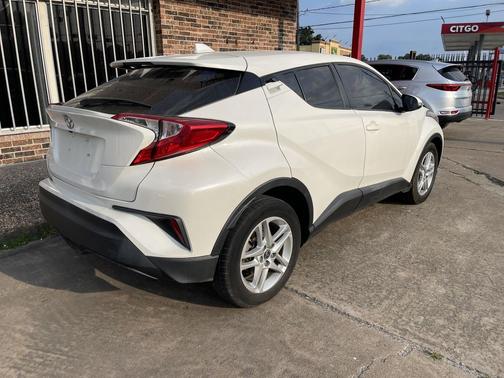White 2021 Toyota C-HR LE