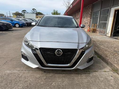 Silver 2019 Nissan Altima 2.5 S