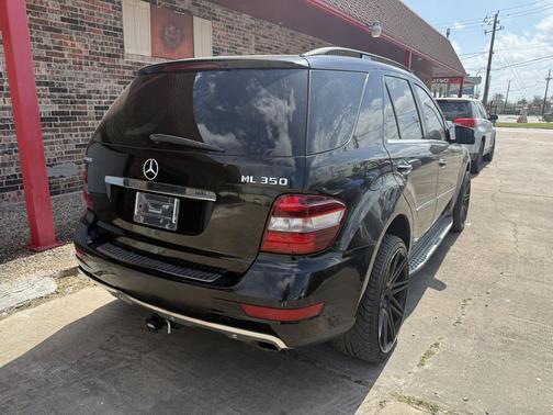 2011 Mercedes-Benz M-Class 4MATIC