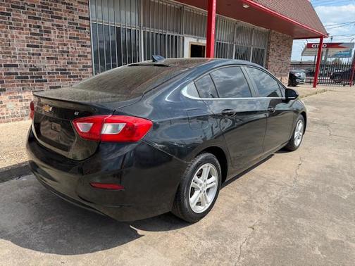 Black 2016 Chevrolet Cruze LT Auto