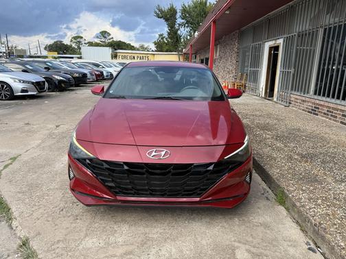 2021 Hyundai ELANTRA SE