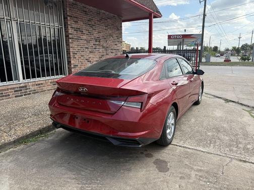 2021 Hyundai ELANTRA SE