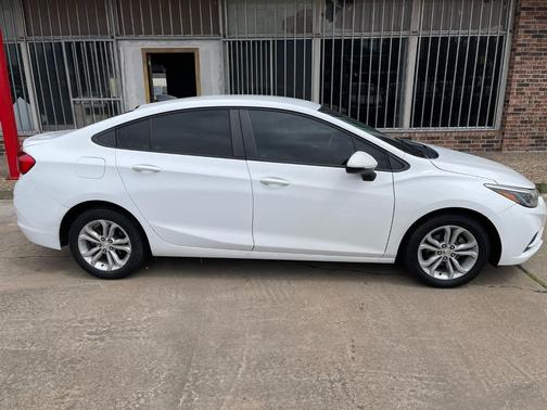 2019 Chevrolet Cruze LS