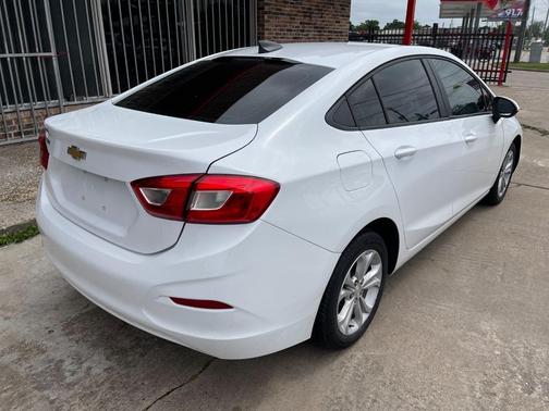 2019 Chevrolet Cruze LS