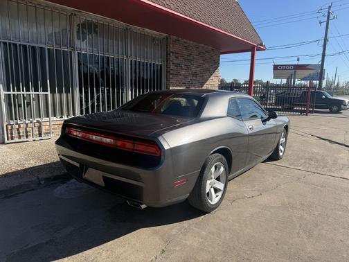 2014 Dodge Challenger SXT