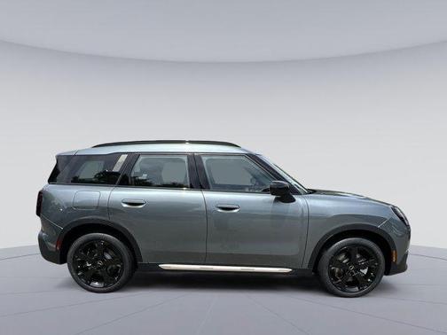 Smoke Green 2027 MINI Countryman S