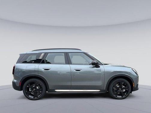 2025 MINI Countryman Base