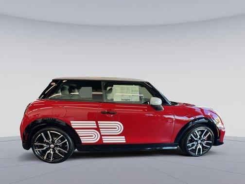 Chili Pepper Red 2026 MINI Hardtop JCW