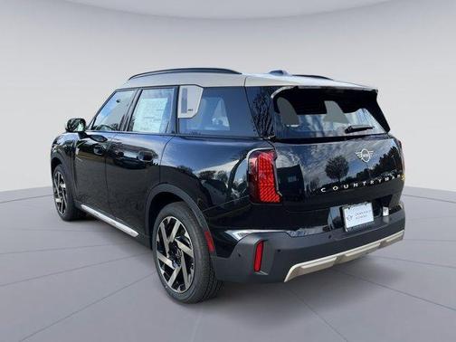 2025 MINI Countryman Base